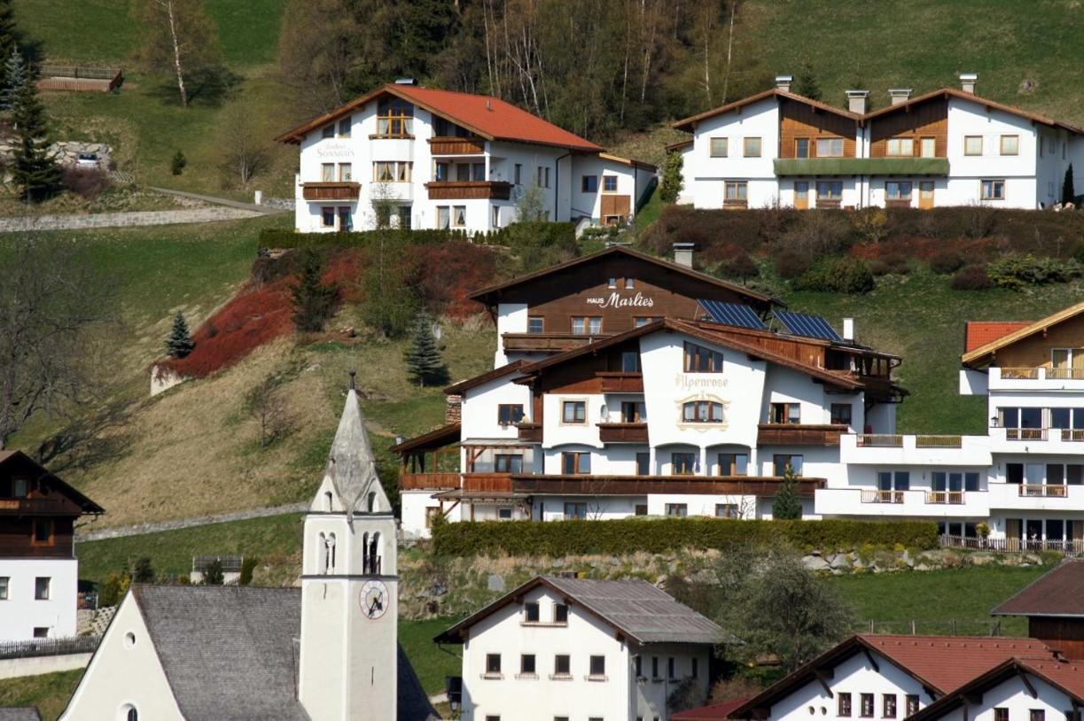 Hotel Alpenrose Fendels Kültér fotó